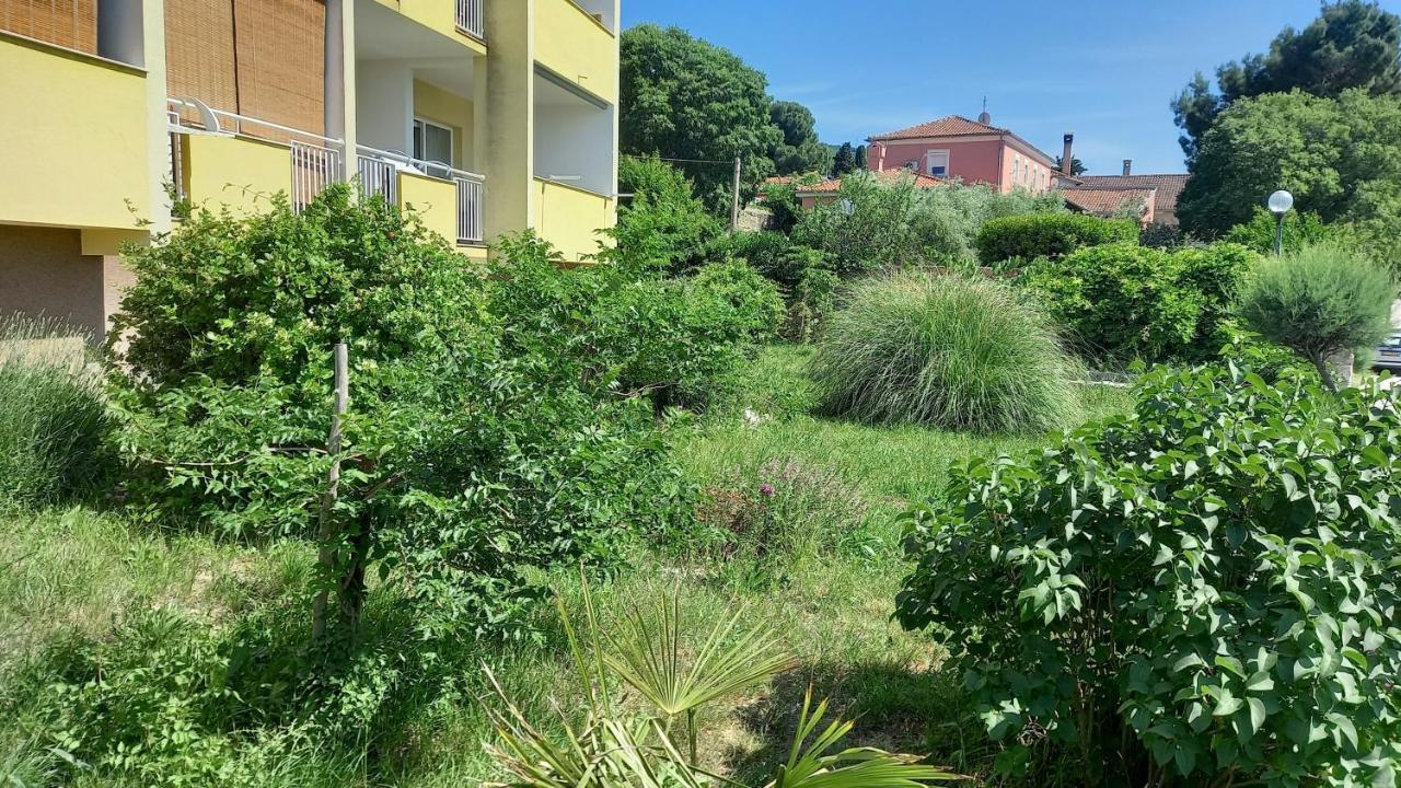 Apartment Sara - Cres Luaran gambar