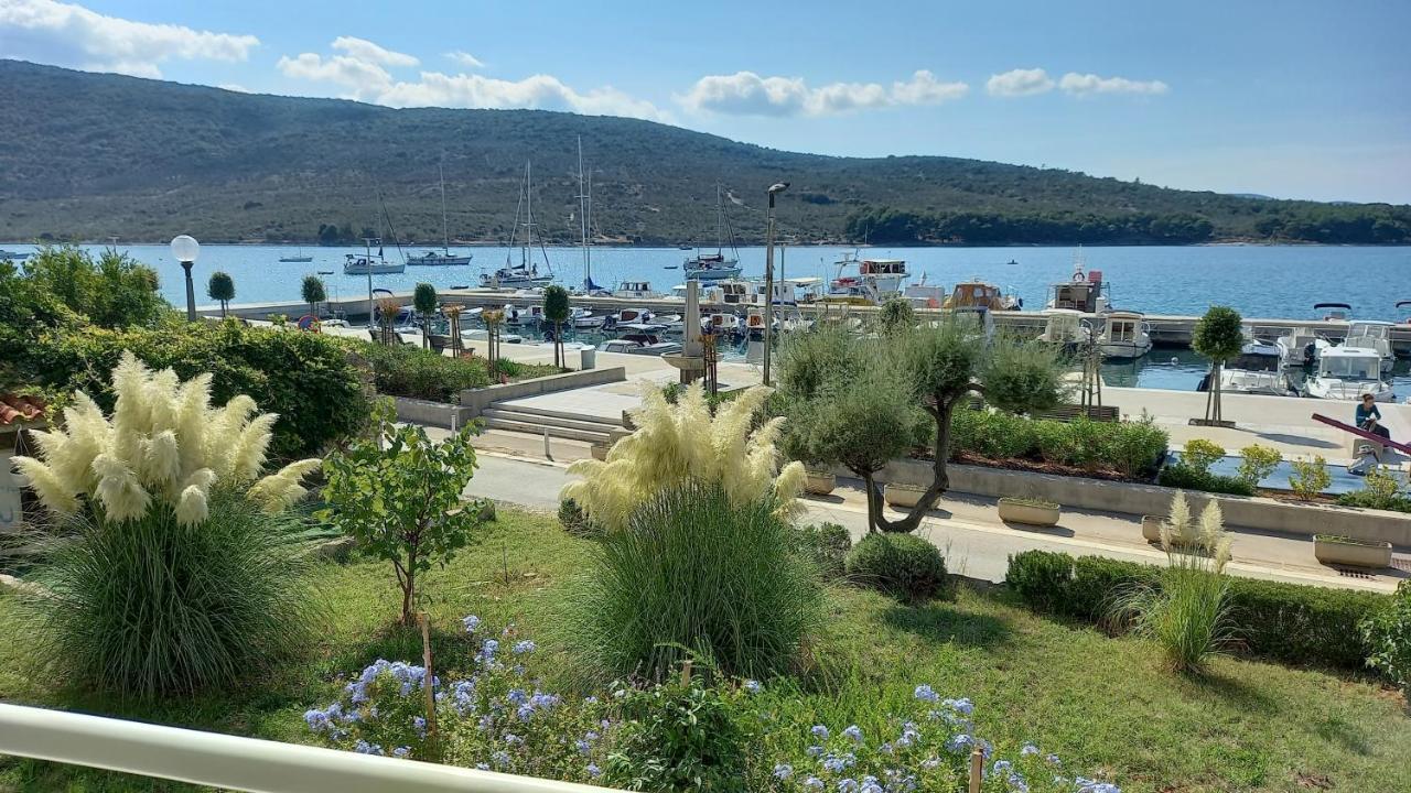 Apartment Sara - Cres Luaran gambar