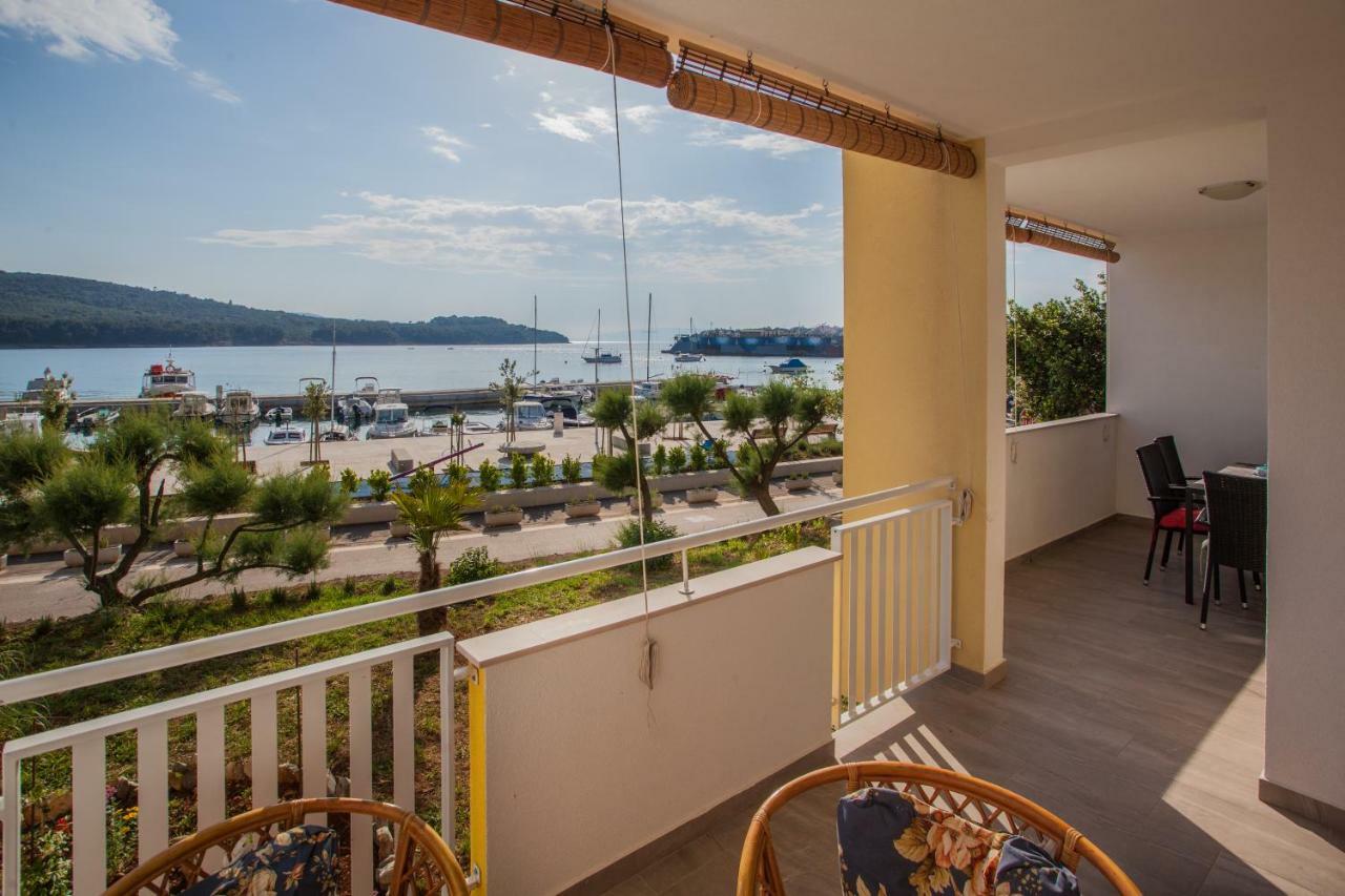 Apartment Sara - Cres Luaran gambar