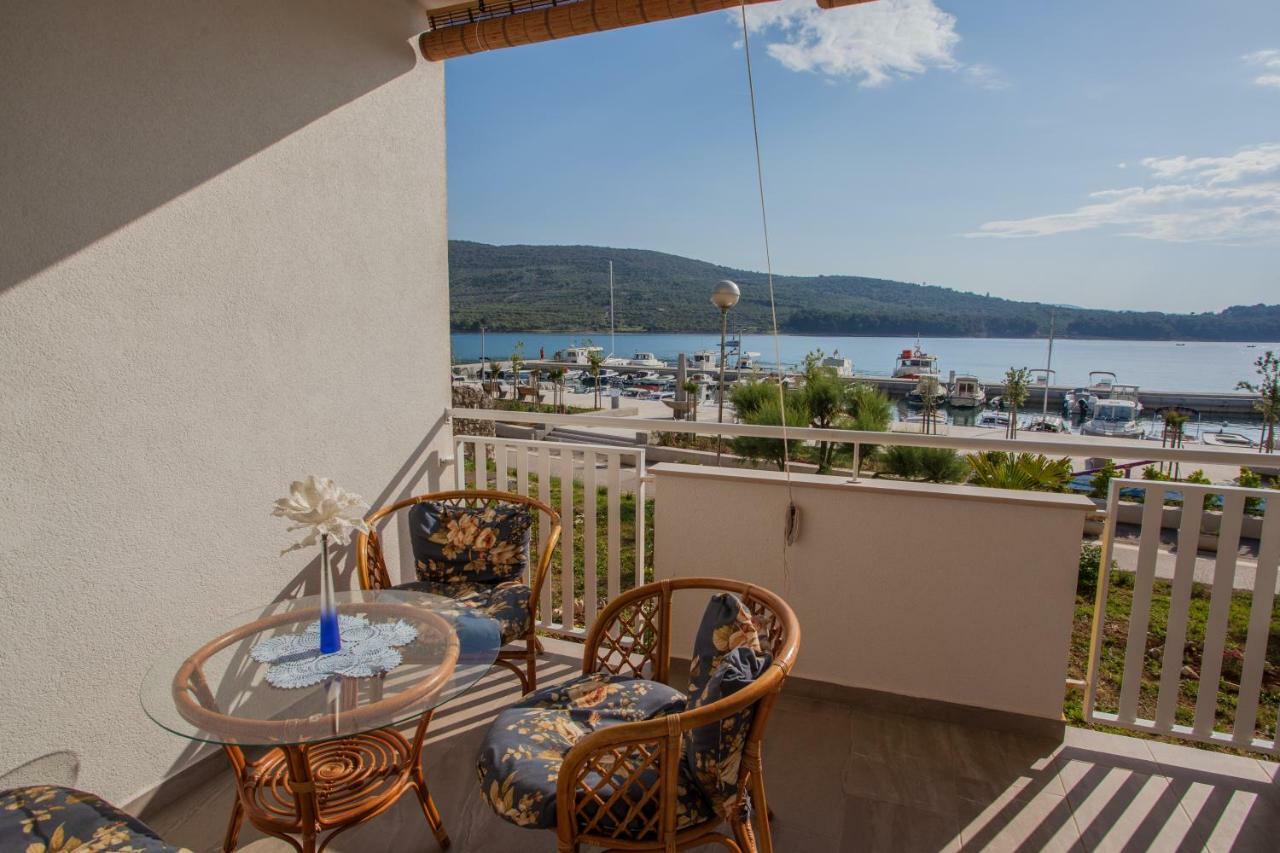 Apartment Sara - Cres Luaran gambar