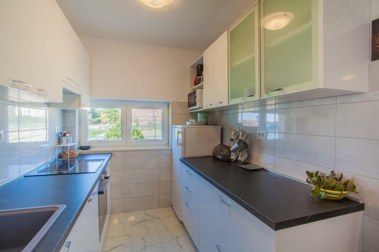 Apartment Sara - Cres Luaran gambar